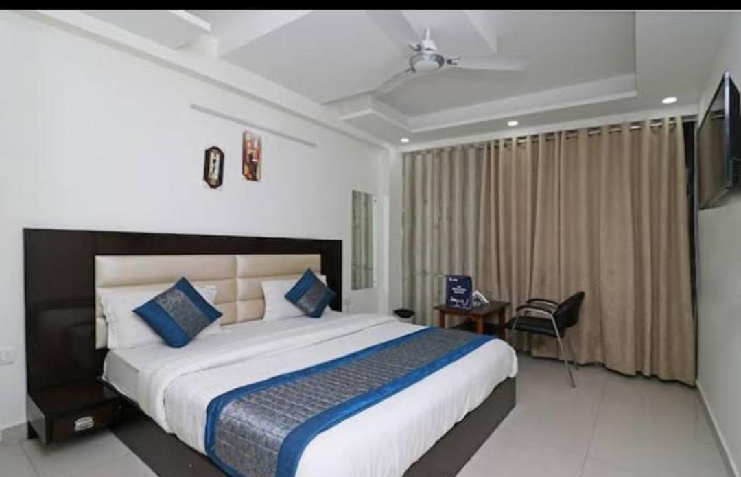 Hotel O Sweet Palace New Delhi Exterior foto