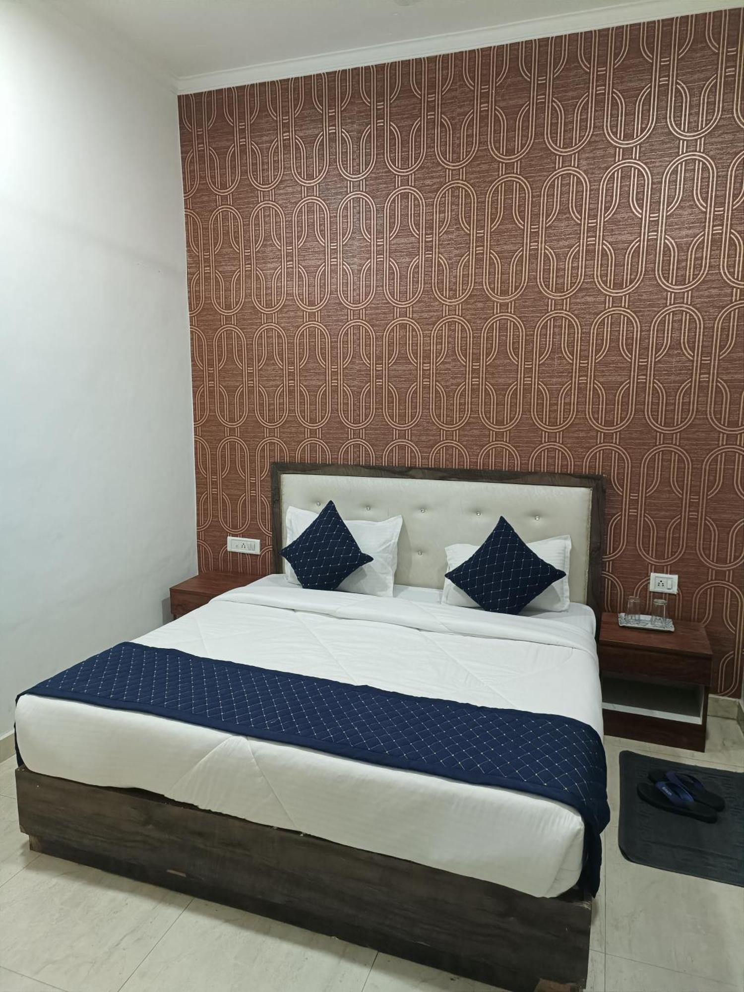 Hotel O Sweet Palace New Delhi Exterior foto
