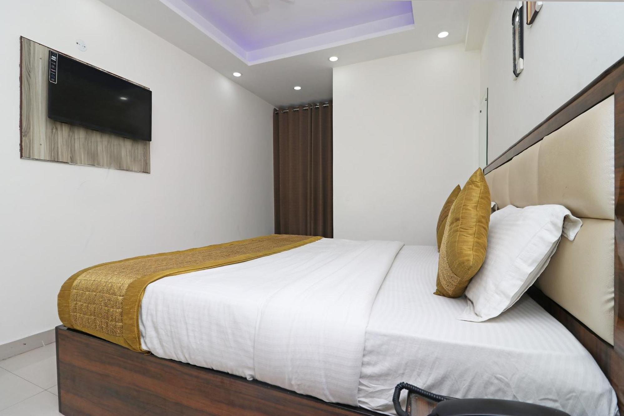 Hotel O Sweet Palace New Delhi Exterior foto